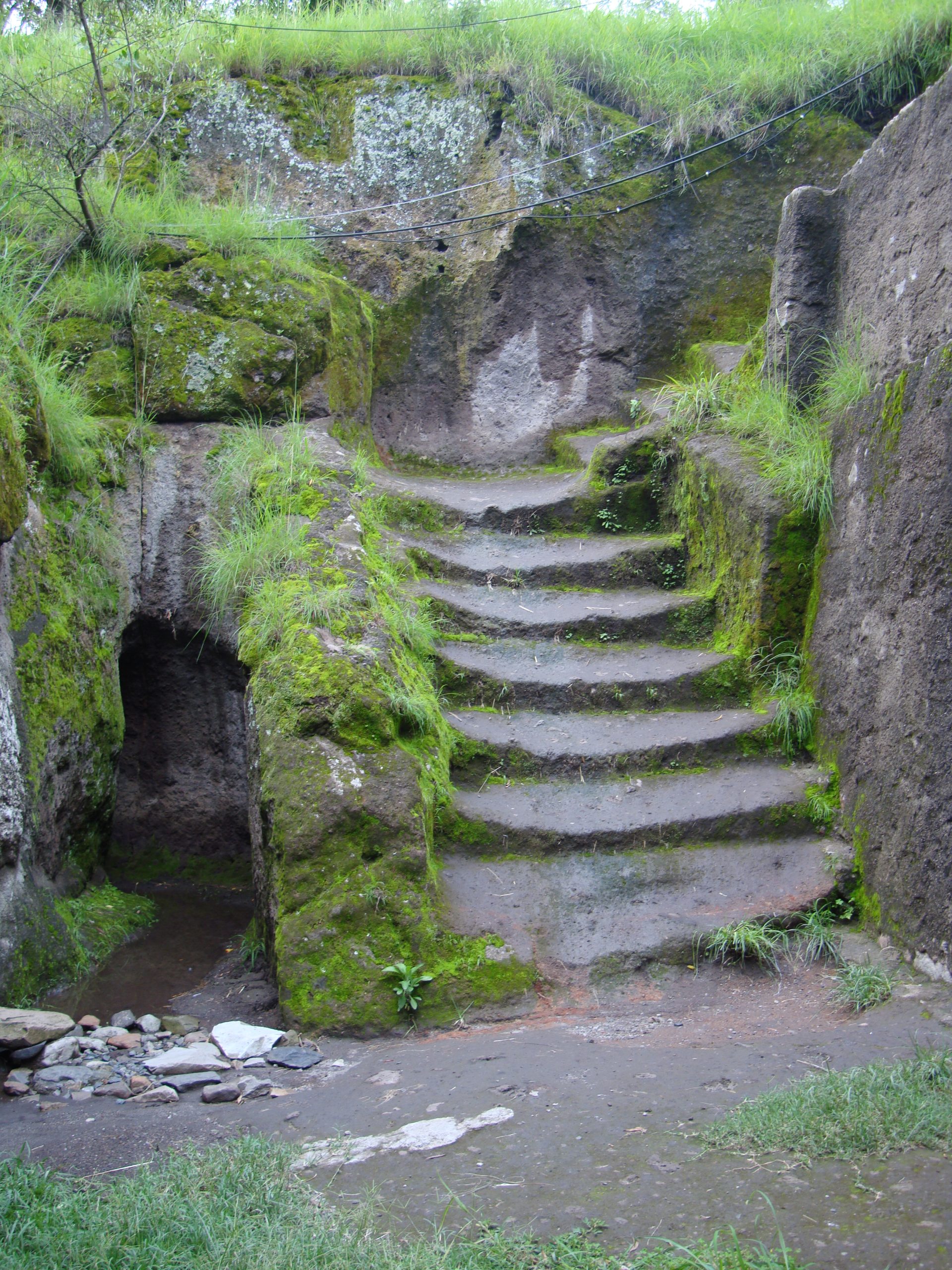 Adadi_Mariam_escalier geleb